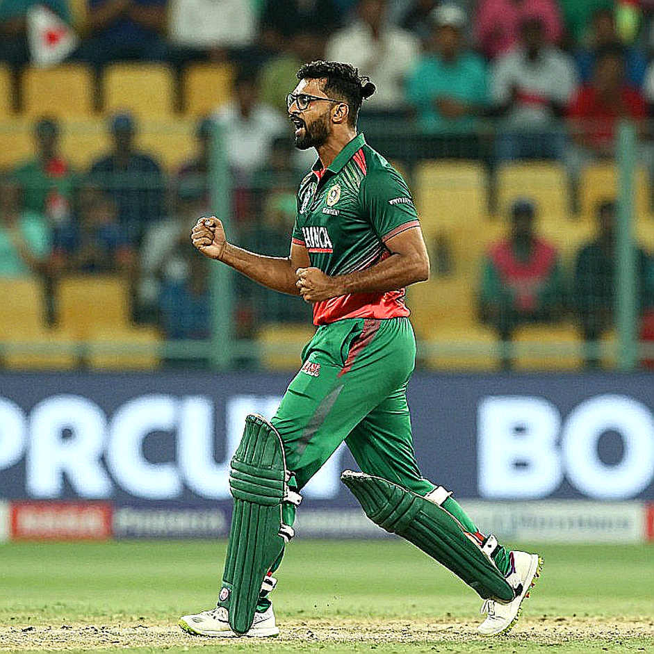 ধনঞ্জয় দে সিলভা টেস্ট অধিনায়কত্ব ছাড়লেন: ১৮ টেস্ট, ৭ জয়, আর শ্রীলঙ্কার খোলা খাতা ধনঞ্জয় দে সিলভা টেস্ট অধিনায়কত্ব ছাড়লেন: ১৮ টেস্ট, ৭ জয়, আর শ্রীলঙ্কার খোলা খাতা