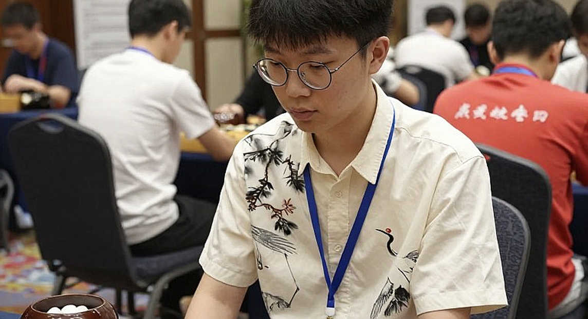 Chess's Silent Hall, the Restless Eye: The Myth of Expressiveness and the Real Ledger of Watching